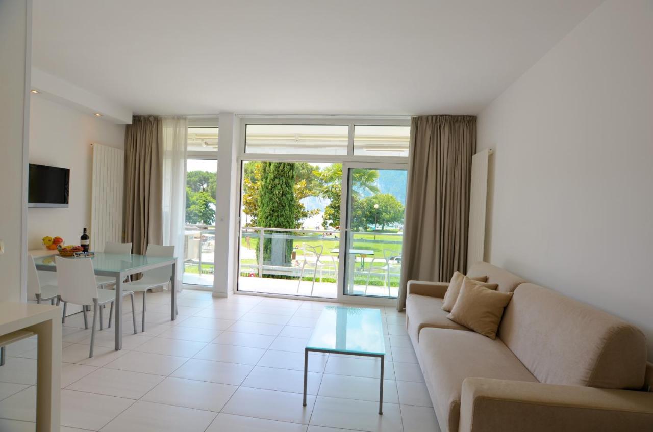 Club Nautico - Phoenix Studio Lake View Riva del Garda Buitenkant foto