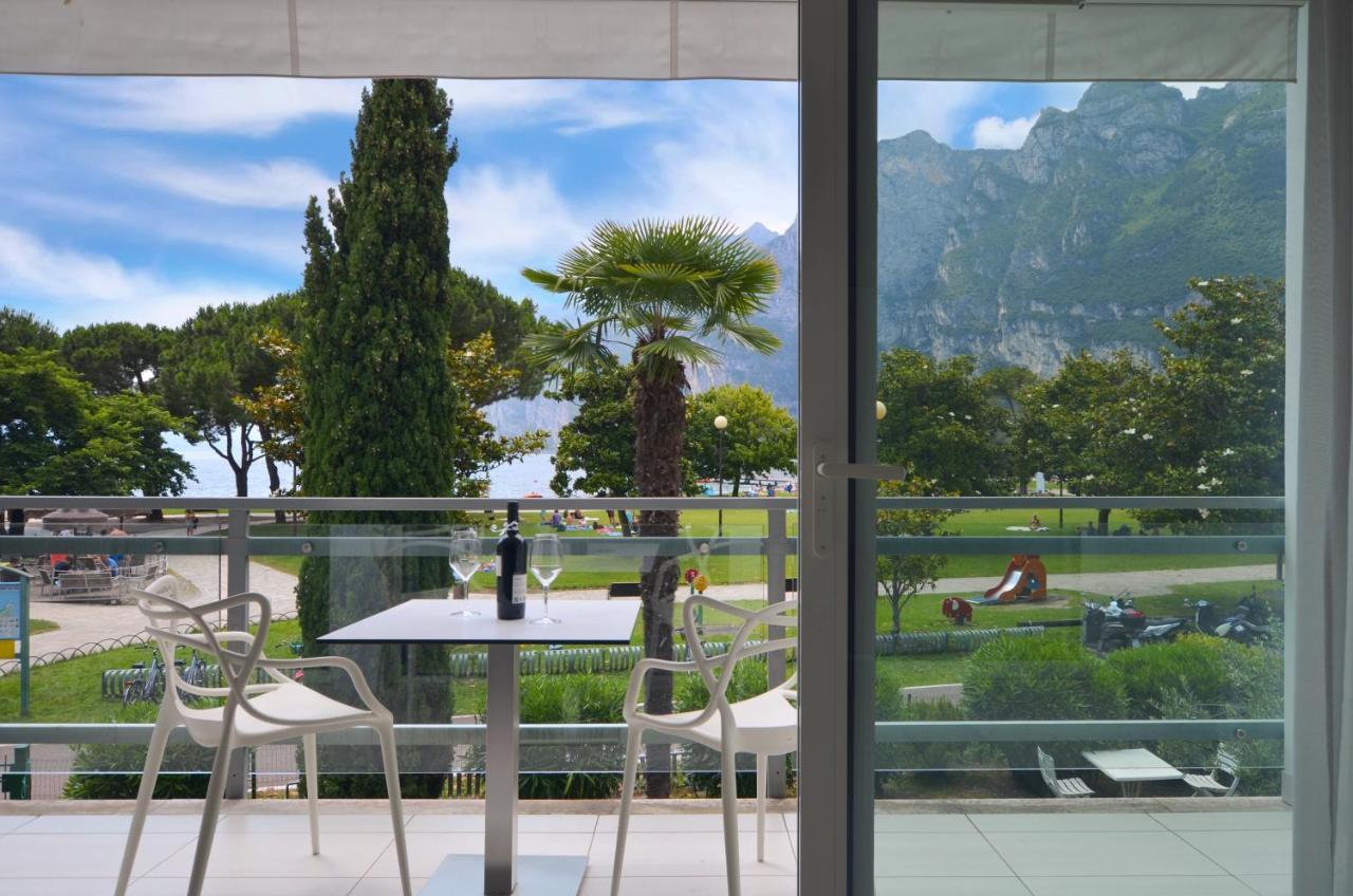 Club Nautico - Phoenix Studio Lake View Riva del Garda Buitenkant foto