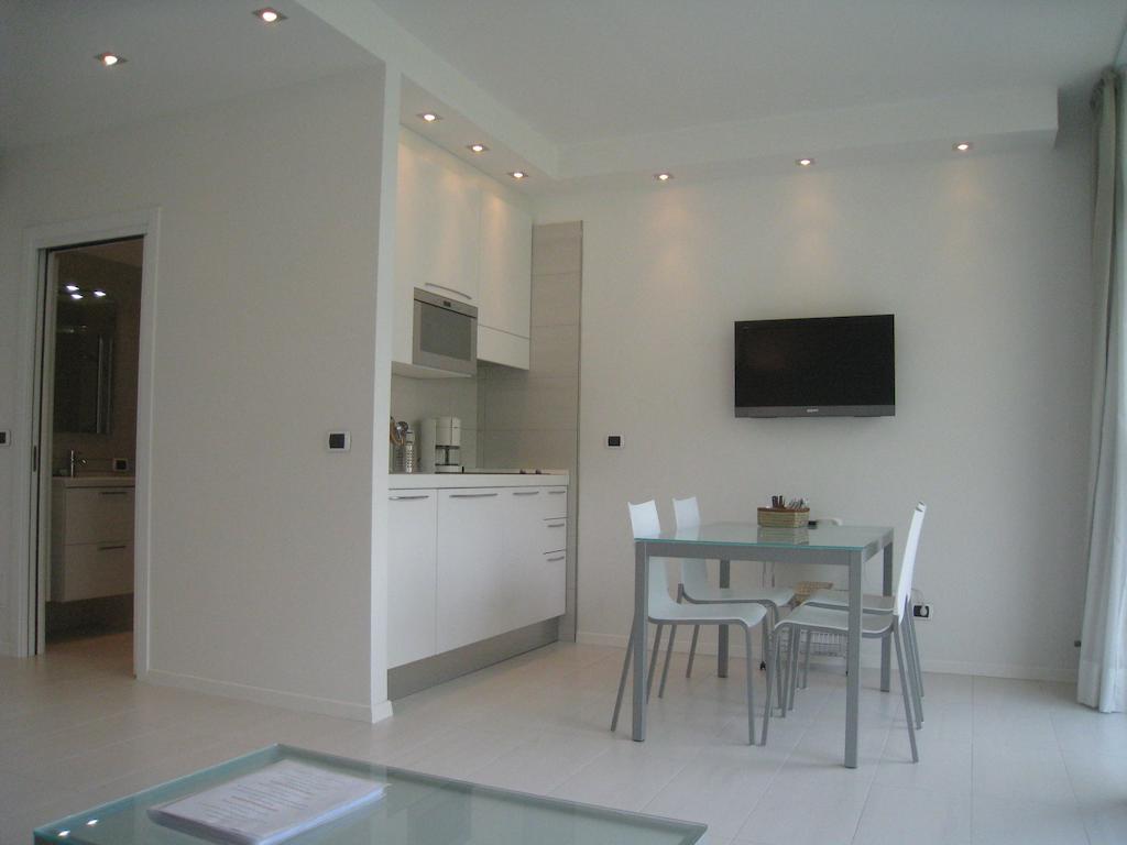Club Nautico - Phoenix Studio Lake View Riva del Garda Kamer foto
