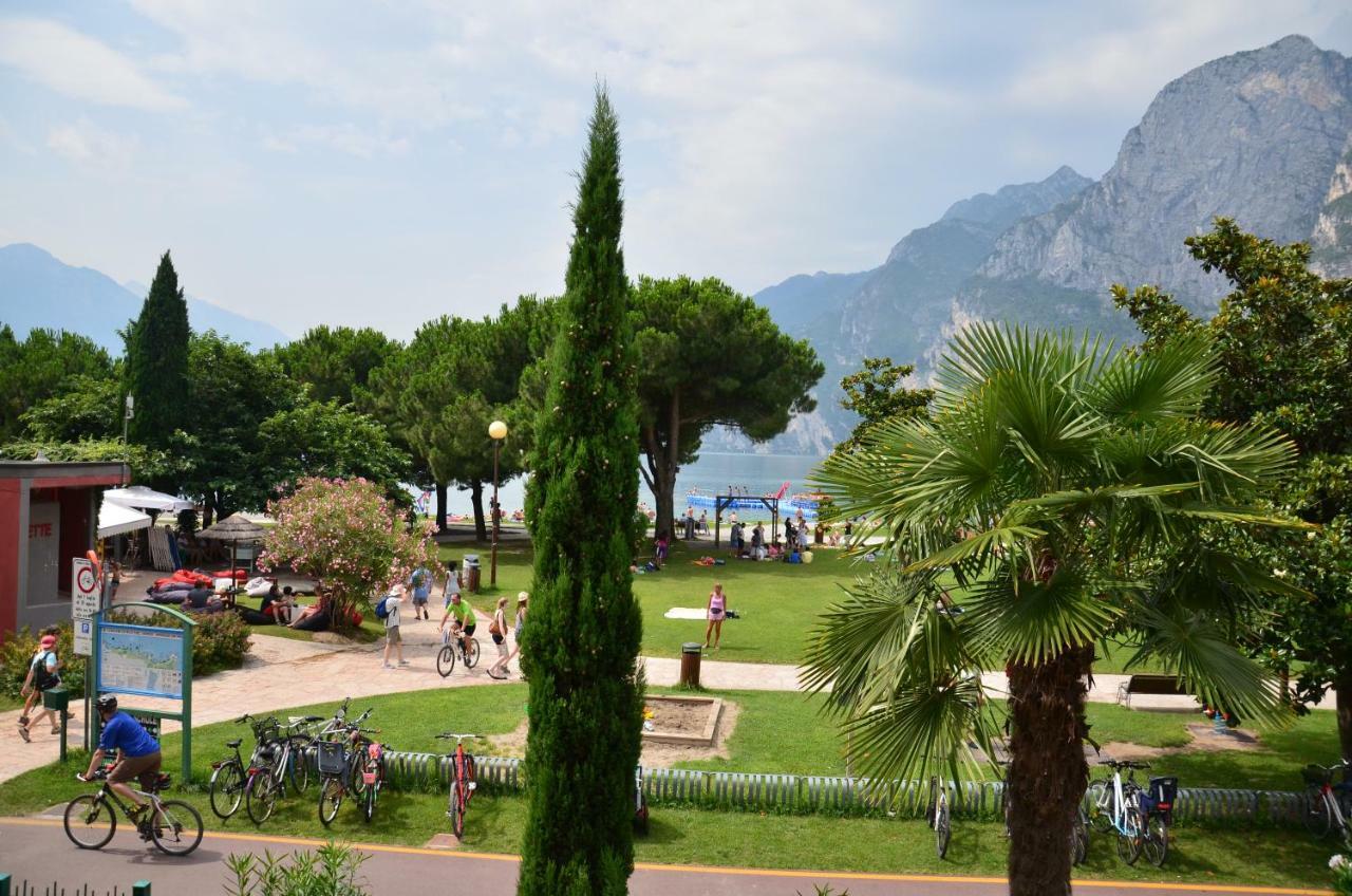 Club Nautico - Phoenix Studio Lake View Riva del Garda Buitenkant foto